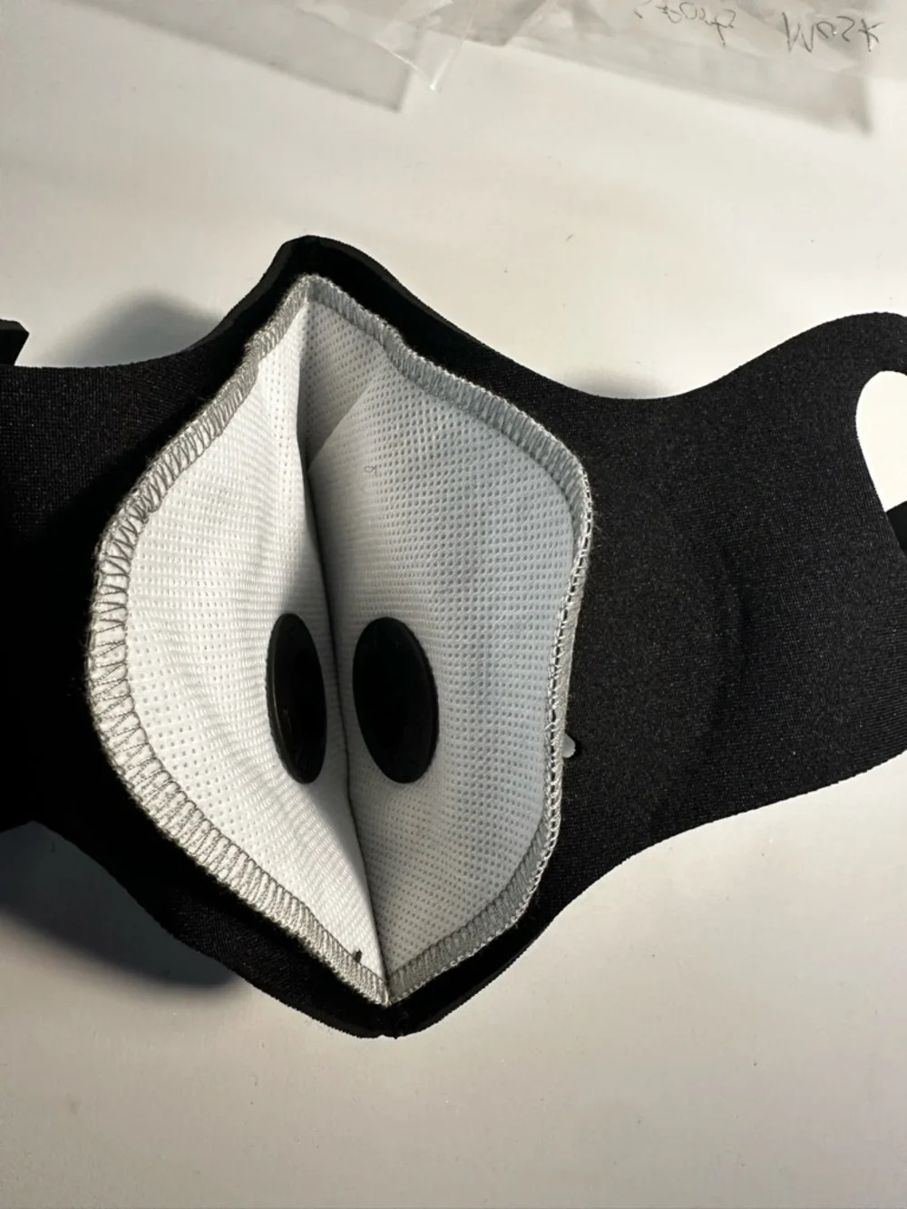4 Reusable Face Masks Breathing Valves Sports Cycling Outdoor Carbon Filter NEW